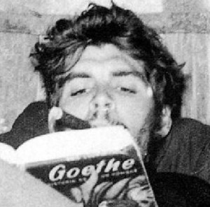 Che Guevara reading a book 2